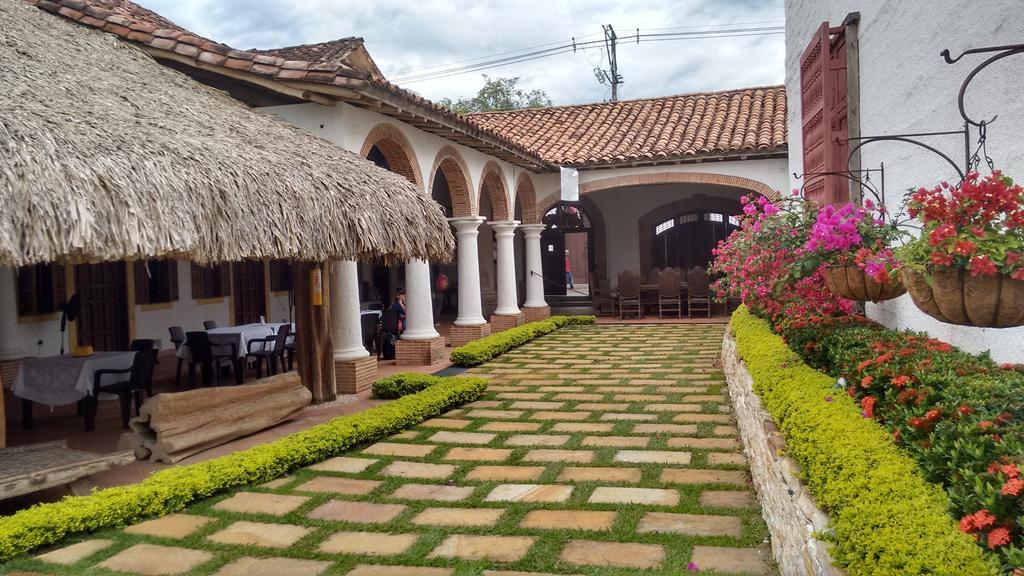 Hotel Santa Barbara Colonial - Santa Fe de Antioquia Habitación foto