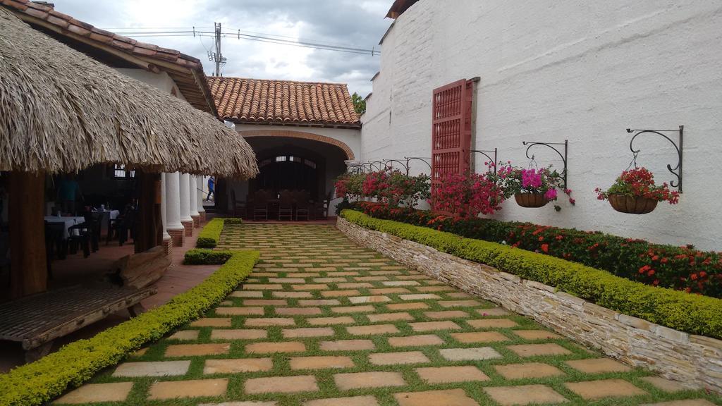 Hotel Santa Barbara Colonial - Santa Fe de Antioquia Habitación foto