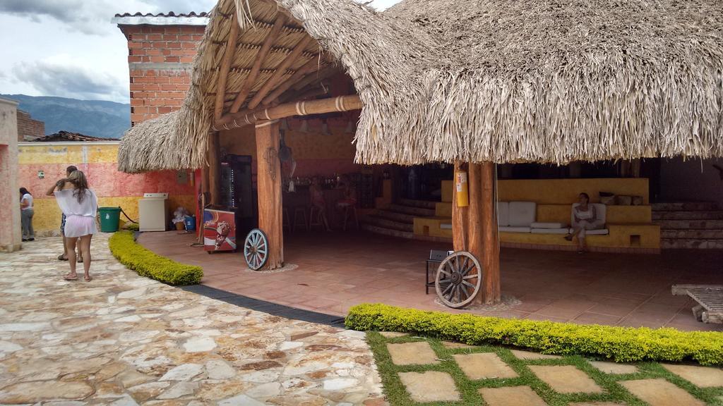 Hotel Santa Barbara Colonial - Santa Fe de Antioquia Habitación foto